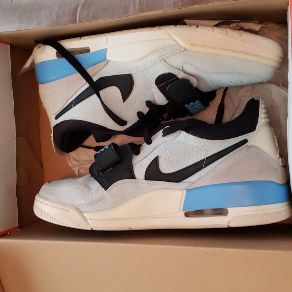 Air Jordans legacy low